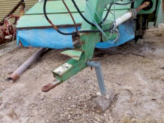 John Deere 920 Mower Conditioner
