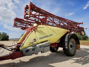 2020 Hardi Commander 8500 Trailing Sprayer