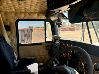 2005 Kenworth T904 Prime Mover