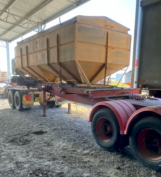2 x Position Freighter Skel Trailer on Springs with Gravity Bin