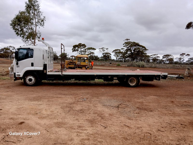 2015 Isuzu FSR 850 Tray Top Truck