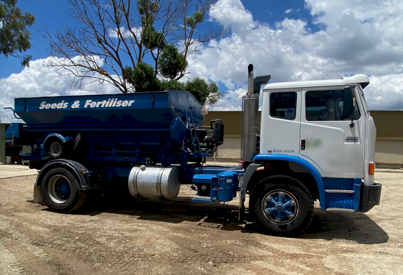2006 Iveco 2350G Spreader Truck
