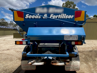 2006 Iveco 2350G Spreader Truck