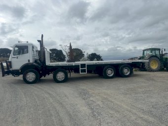 Mercedes Benz Tray Truck