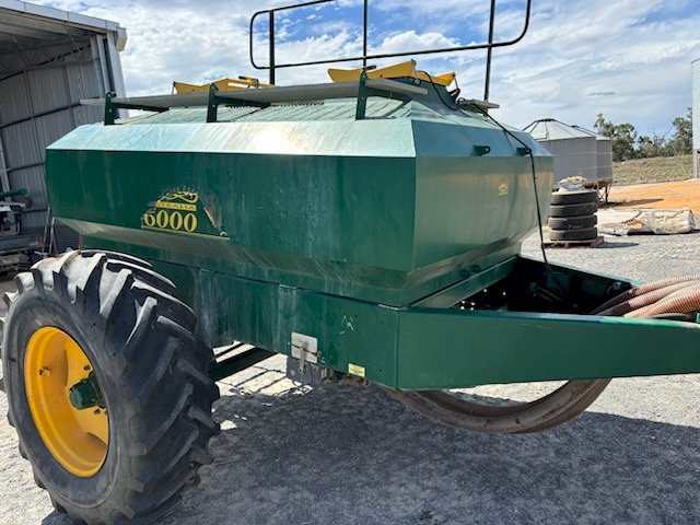 Simplicity 6000 TR2-3.0 Air Cart