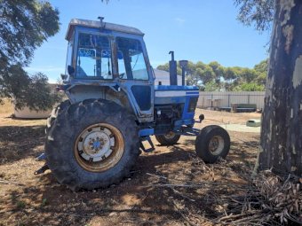 Ford 7700 Tractor