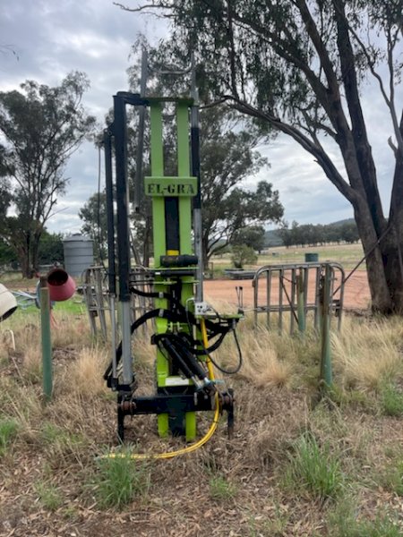 El-Gra Post Driver With 4 X Augers