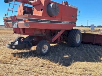 International 1420 Header