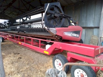 Case IH 2152 Draper Front on Trailer