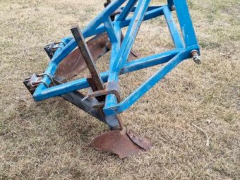"V" Bed Former