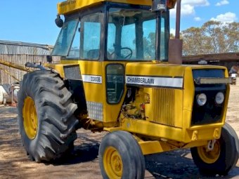Chamberlain 3380 Tractor