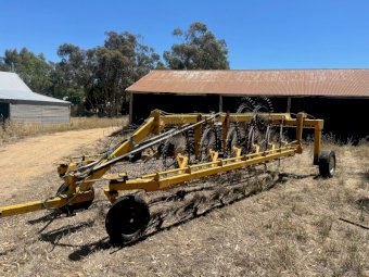 Elsworth 12 Wheel Hay V Rake