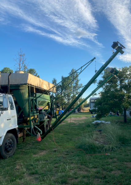 Isuzu FSR12 Truck with Seed Grader