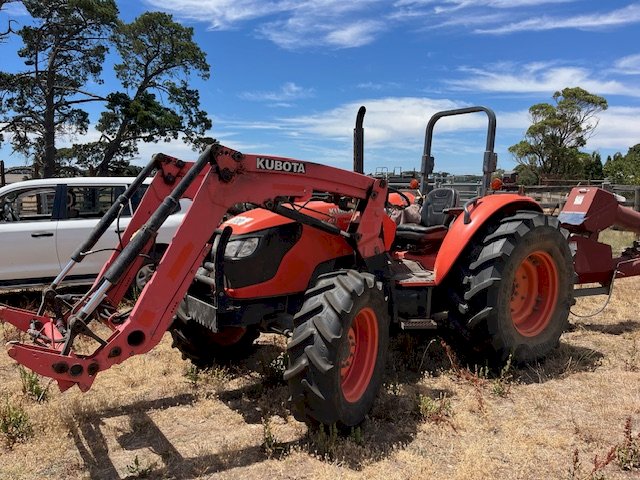 2017 Kubota M8540 4WD Tractor