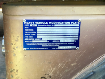 International Acco 2150A Tray Truck with Grouper