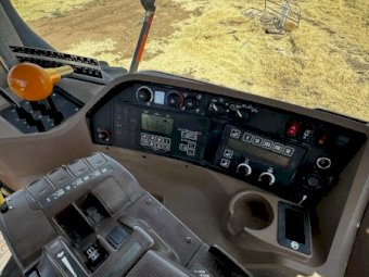 2004 John Deere 9320