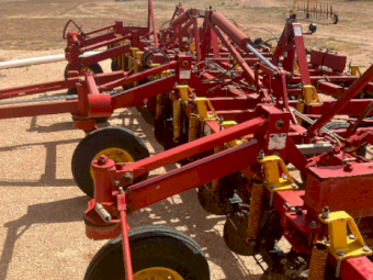 30ft Bourgault Disc Seeder