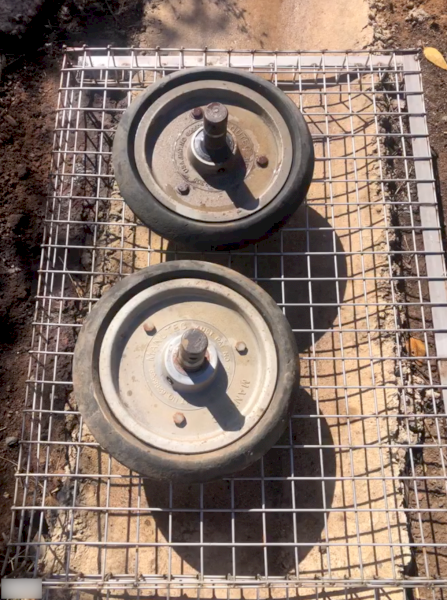 21 x Manutec Press Wheels with Shafts