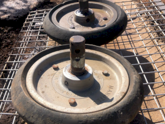 21 x Manutec Press Wheels with Shafts