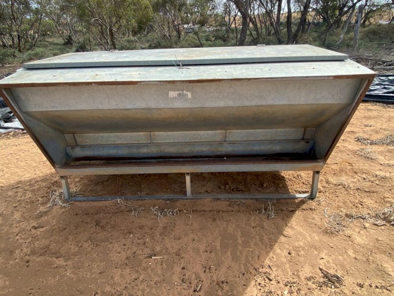 Paton 1 tonne Feeder