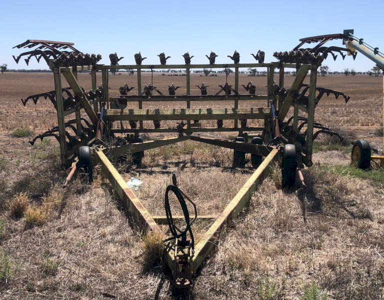 27ft AlFarm Bar