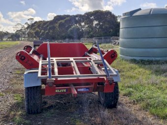 2021 WMI  Elite Hay feedout Trailer