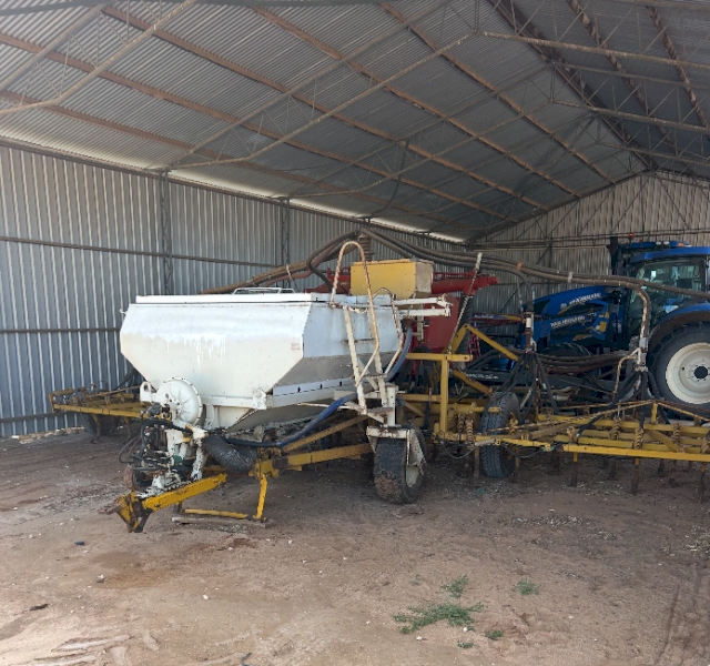 32ft Connor Shea EC Air Seeder