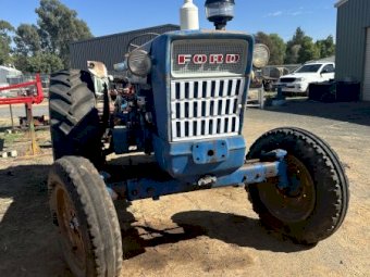 Ford 5000 Tractor