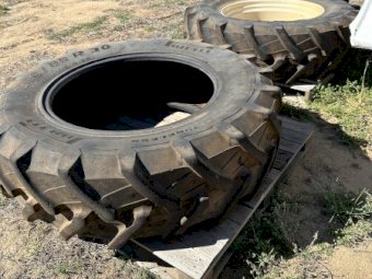 2 x Tractor Tyres with 1 Rim