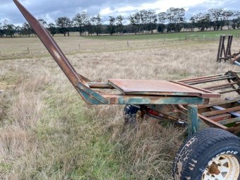 Round Bale Feeder