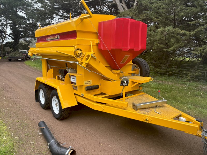 2023 Steel Steel 50 Bag Ezy Feeder