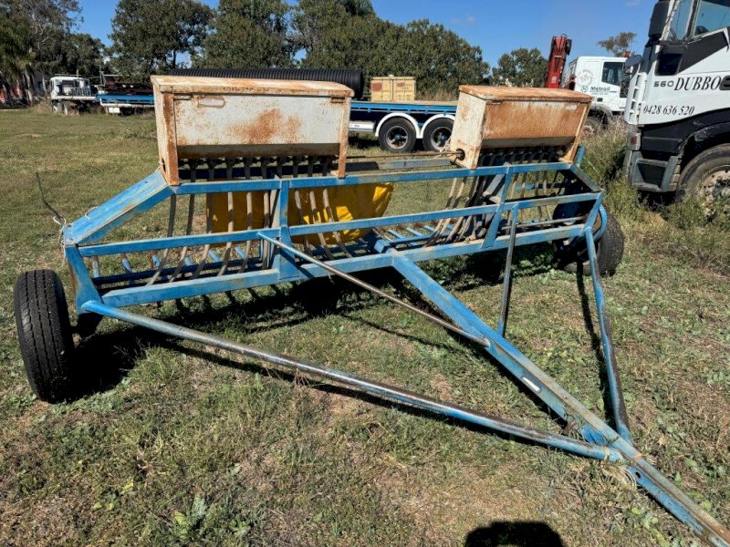 Davimac 20 run Pasture Seeder
