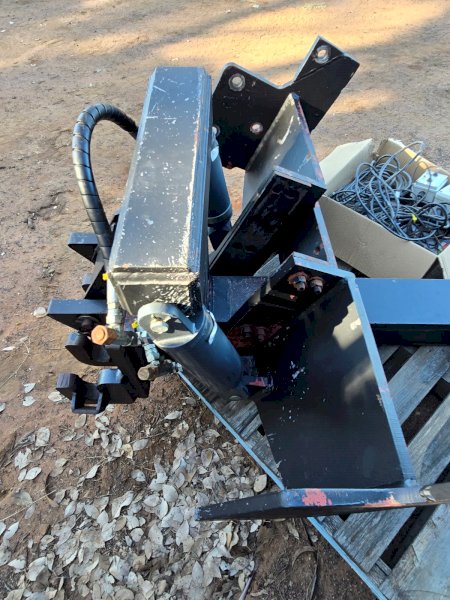 Hodgco Cushion Hitch for Laser Bucket