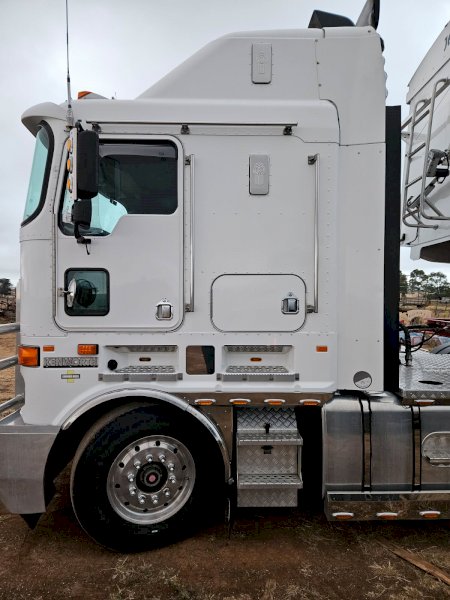2009 Kenworth K 108 Prime Mover
