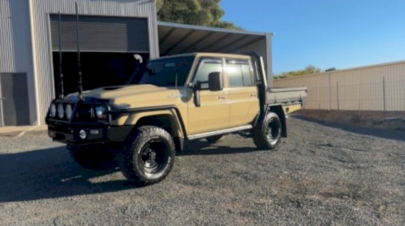 2021 Toyota GXL Landcruiser