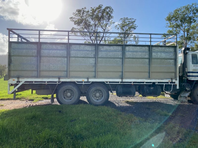 25 ft galvanised stock crate
