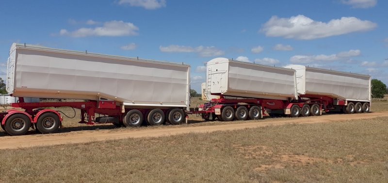 2023 Moore AB Triple Tippers