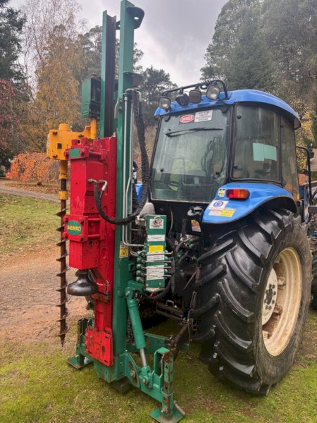 2015 Munro Auto Driver 730 Post Driver