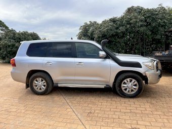 2015 Toyota Landcruiser GXL 200 Series Wagon
