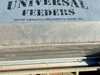 Universal Lick Sheep Feeders x 2
