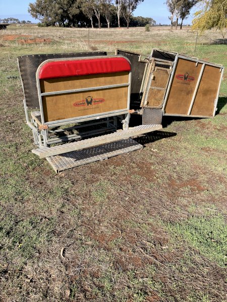 Combi Clamp Sheep Handler
