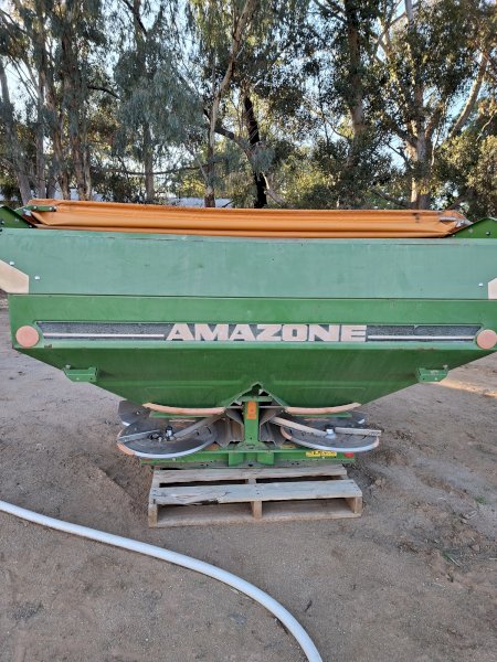 2004 Amazone ZA-M 1500 Spreader