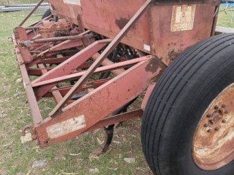 McCormick International 6-2 Combine