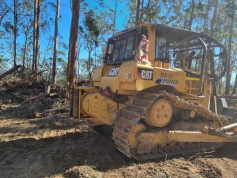Dec' 2011 CAT D6R