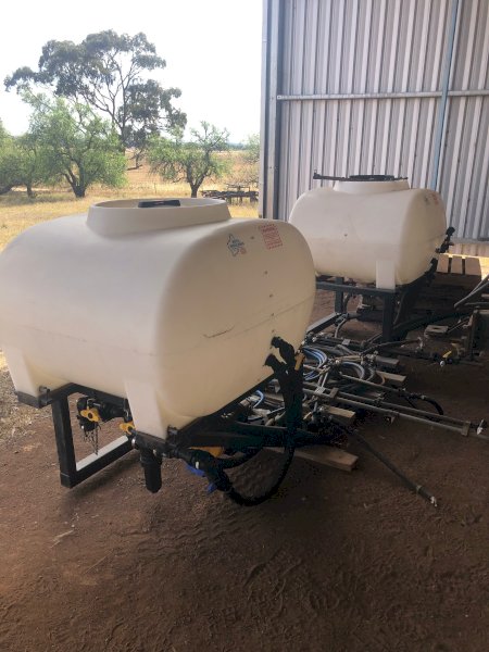 1600L Saddle Poly Tank