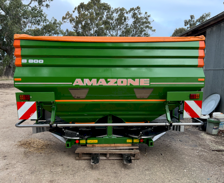*Price Reduced* Amazone ZA-M 3000 Ultra Spreader