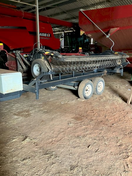 Case IH 2016 Canola Pickup Front