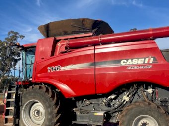 2016 Case IH 7140 Header with 40ft Front & Trailer