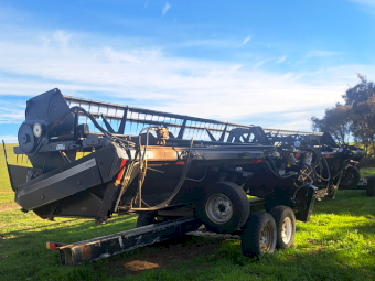 2009 Massey Ferguson 9895 Header with 36ft MF 5100 Draper Front
