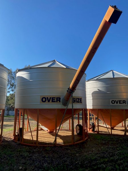 2013 Sherwell 35MT Field Bin With Auger